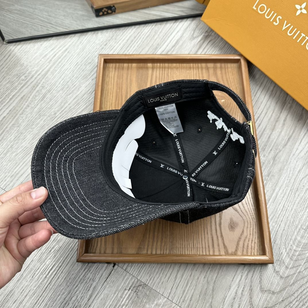 Louis Vuitton Caps